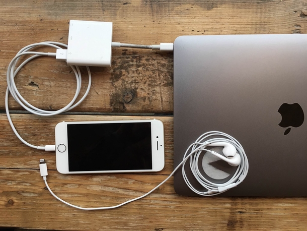 It just works - Apple