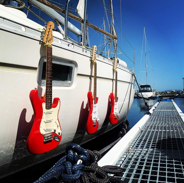 Ive made sure to fender up my boat good before an incoming storm