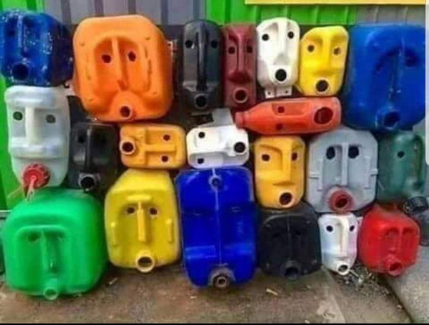 Jerrycan art