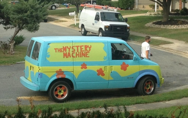 Just pulled up next door My husband thinks this confirms our neighbors are drug dealers