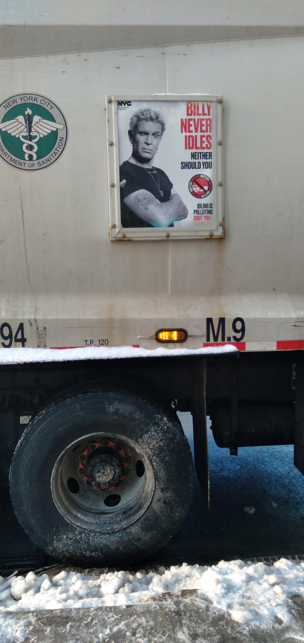 Just saw this outside my building