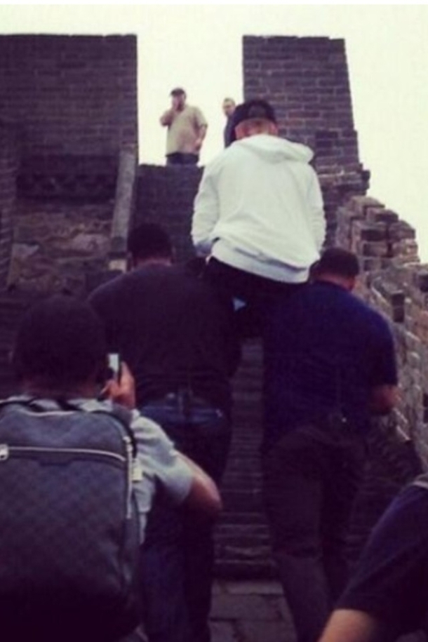 Justin Bieber got carried up the Great Wall of China