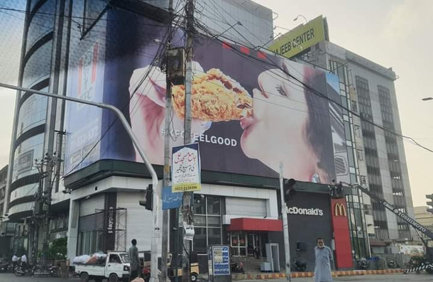 Kfc trolling is on another level in karachi Pakistan