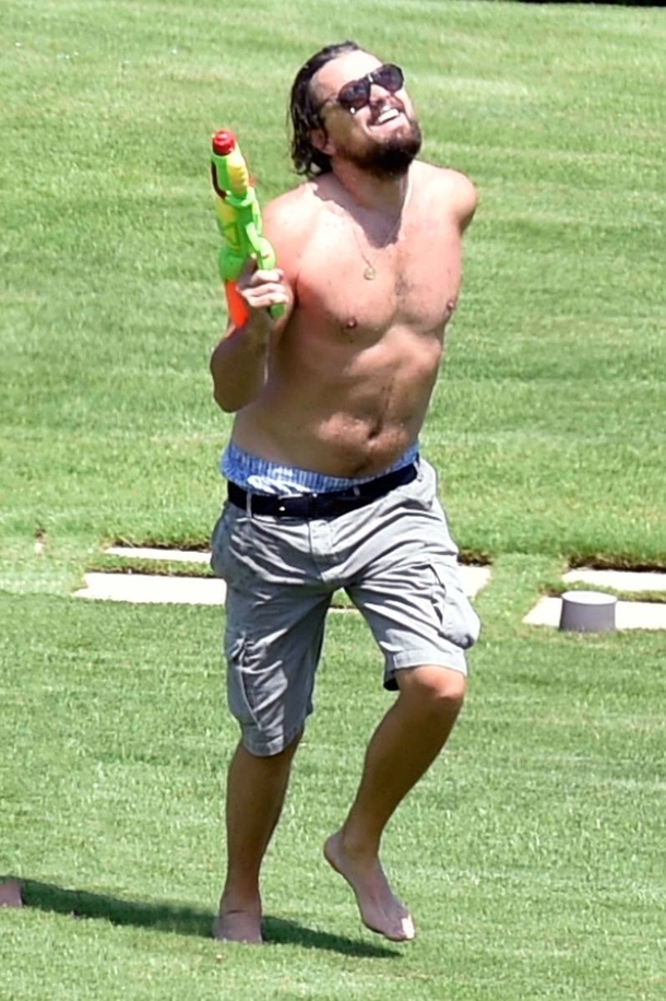 Leonardo DiCaprio Is Aggressively Enjoying Summer