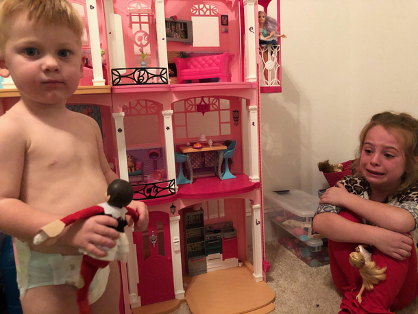 Little brother touched the Elf