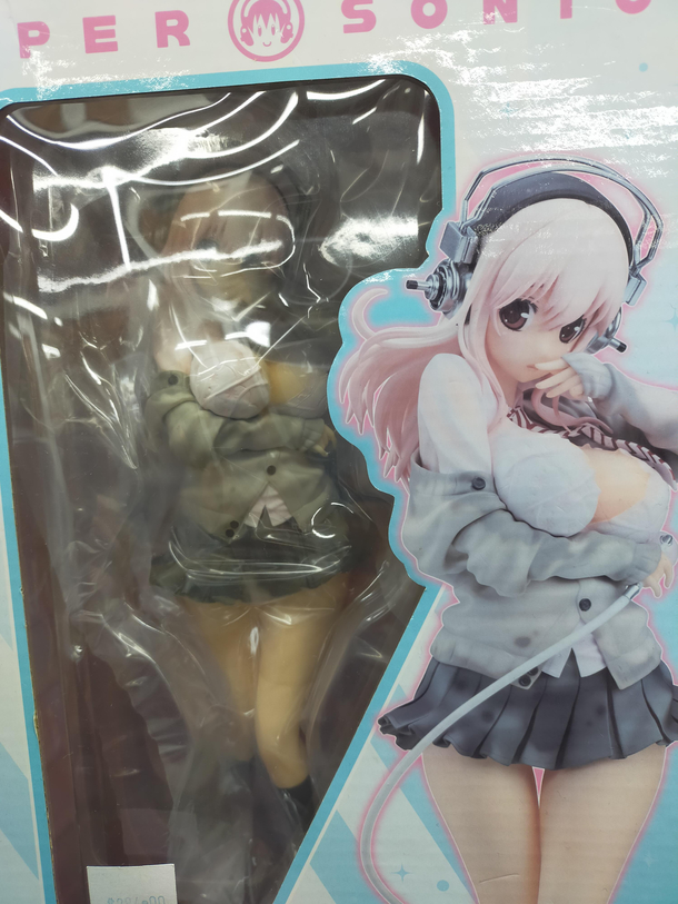 Lol her anime boobs are so big that I thought she was carrying a baby