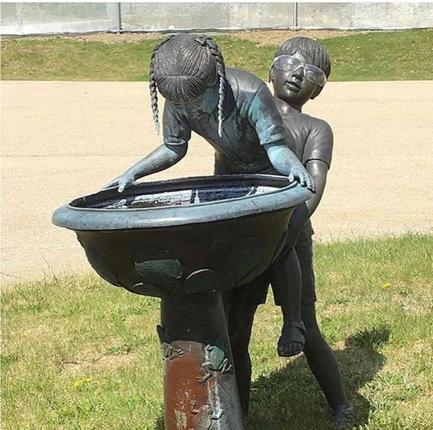 Look at this fountain