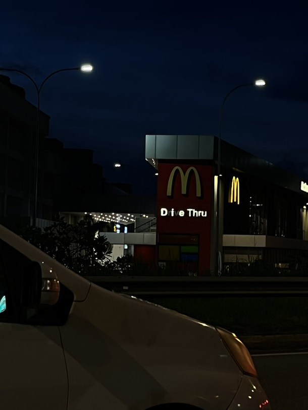 Mac Donalds in Malaysia so scary lah