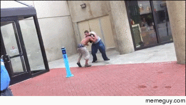 Mall cop sees fight - No fucks given