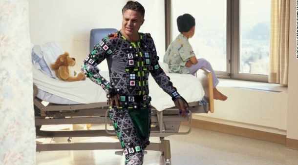 Mark Ruffalo visits childrens home in his hulk costume