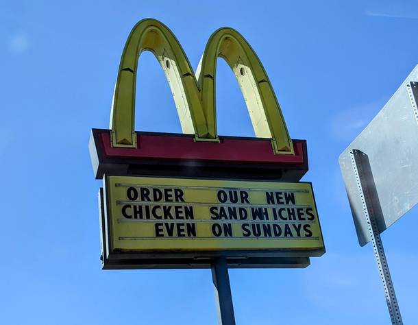 Mcdonalds trying to throw some shade at Chick-fil-A but spelling is hard