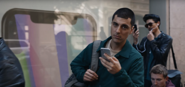 Me You see this iPhoneX  Barber Say no more