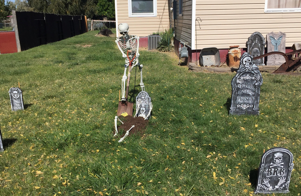 Mom recruited me to help do outdoor Halloween decor she said to make it pretty and tasteful and left for the day She is very mad