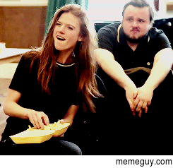 MRW I have an itchy butthole but I cant scratch it because Im eating