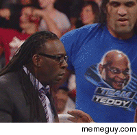 MRW I see the waiter bringing me my food