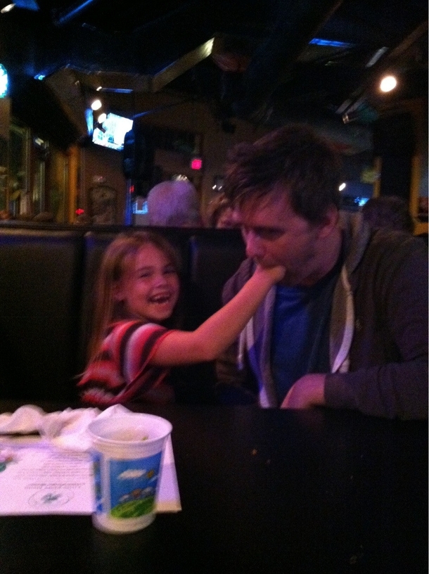 My boyfriends niece threatened a knuckle sandwich He took her up on the offer
