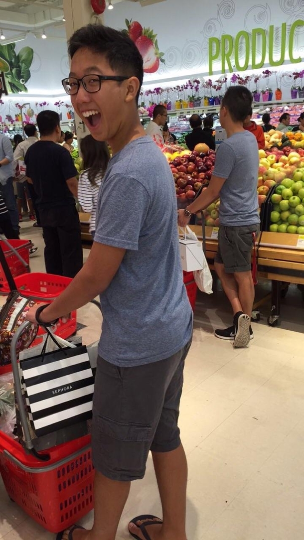 My brother glitched the matrix while grocery shopping