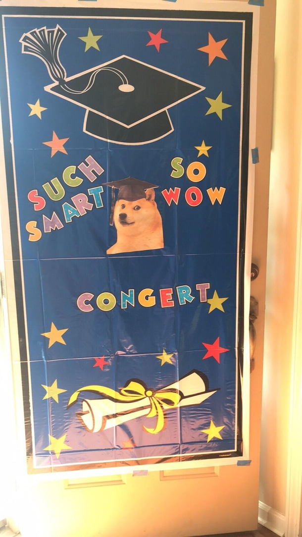 My brother graduated high school This is how I decorated the door