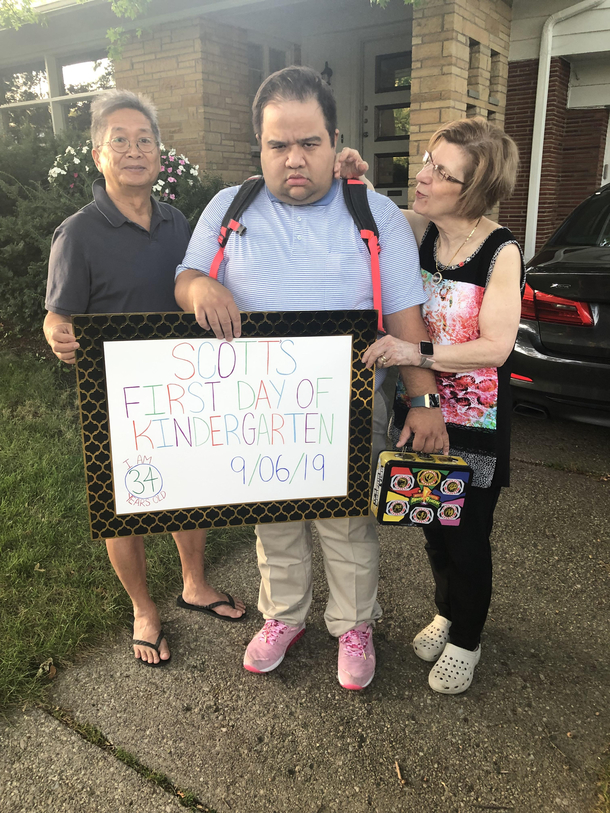 My brothers first day of school pt 