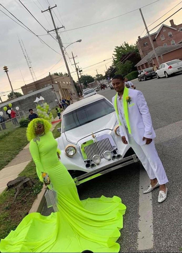 My friends little sister went to prom as a highlighter