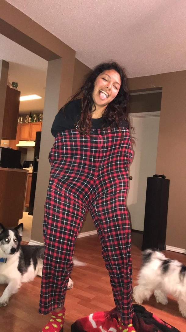 My girlfriend decided to copy the girl that loved to do this as a child