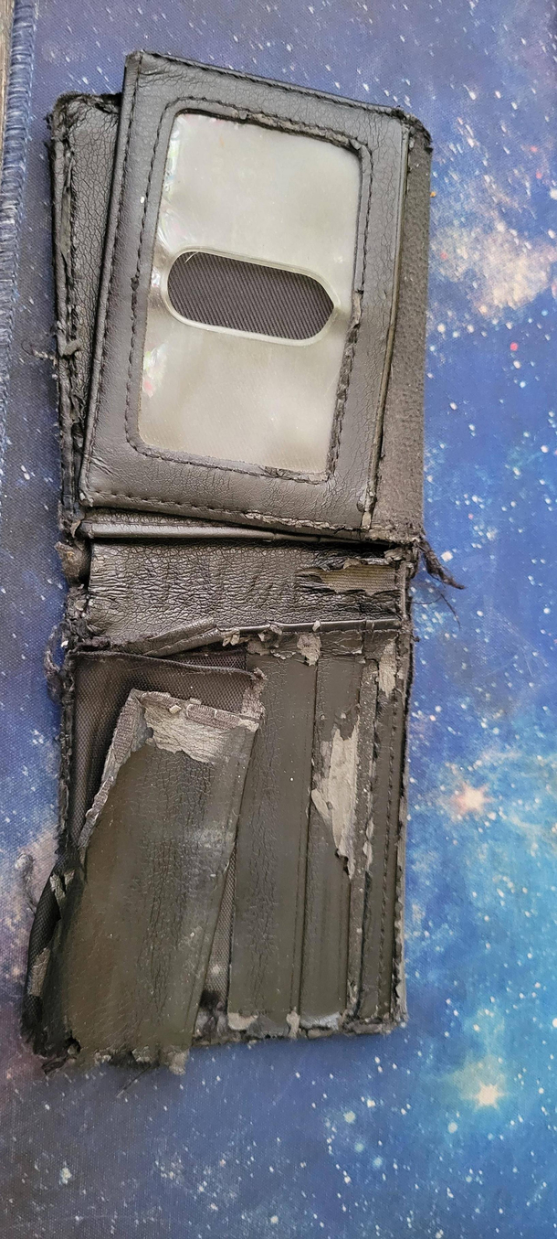 My girlfriend said I need a new wallet I really dont see why My old works just fine