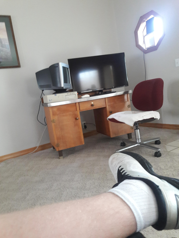 My grandpas dual monitor setup for playing windows  solitaire