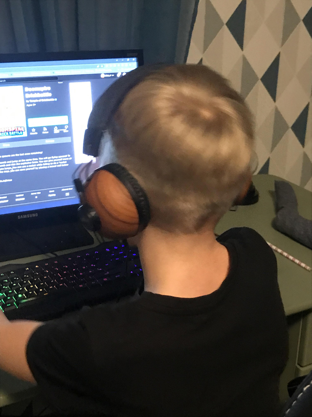 My lil bros new headphones look like he listening to russian radio communication in 