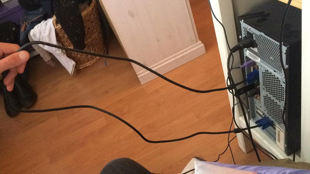 My little sister wondered why her pc didnt work