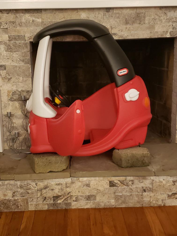 My Mom thinks shes funny I come home to see the Cozy Coupe got jacked