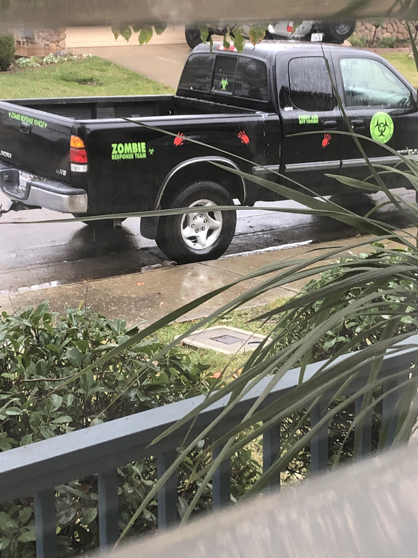 My neighbors truck got some modifications recently