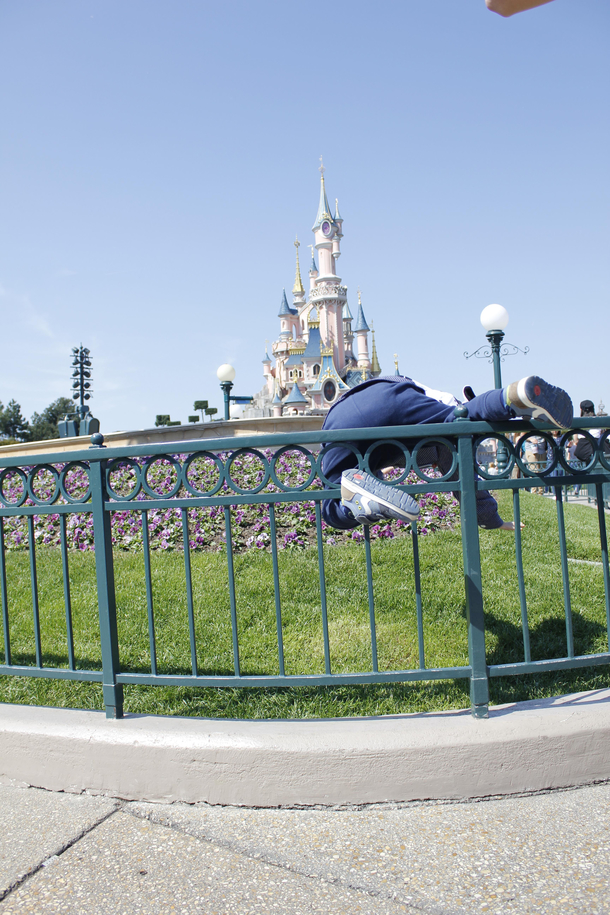 My son ask me to take a picture of him at Disneyland