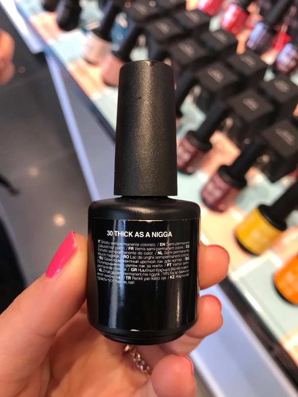 Name for Black nail polish in Italy