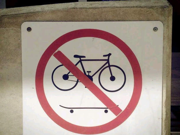 NO DORKY VAMPIRES