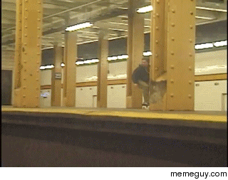 NYC Subway Gap over rd rail