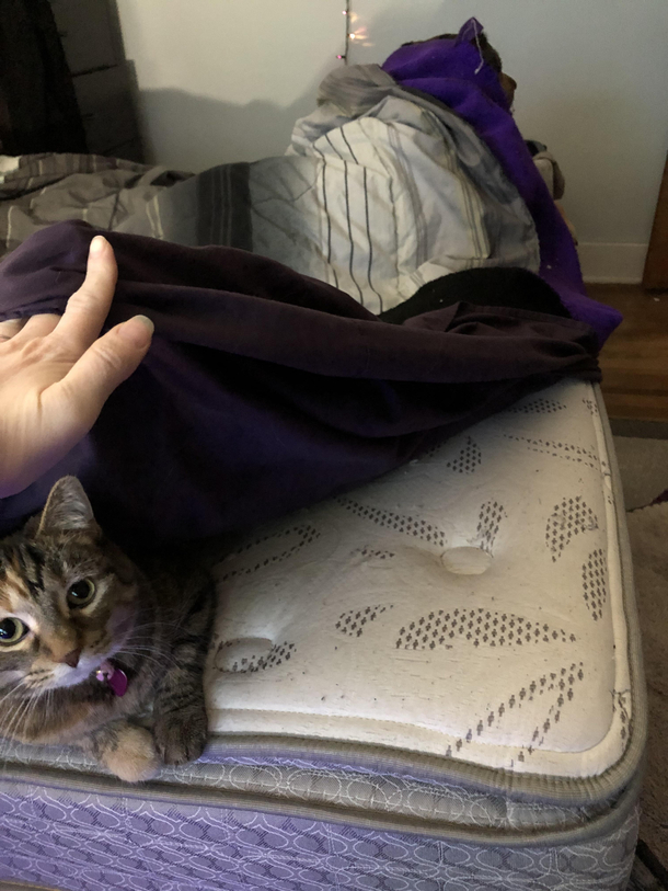 Oh youre making the bed