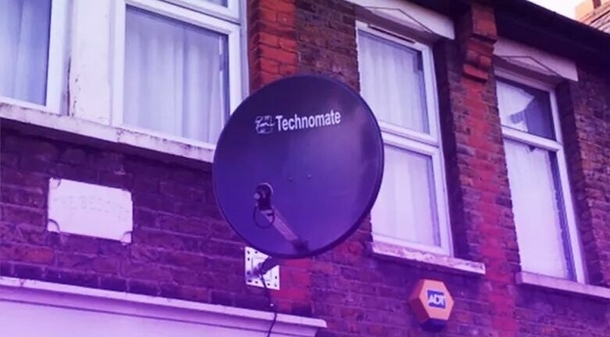 Oi satellite dish what music you into