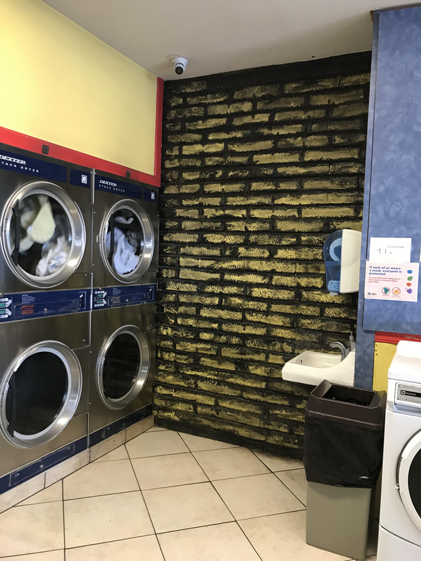 Omg my laundromat has a passageway to Diagon Alley