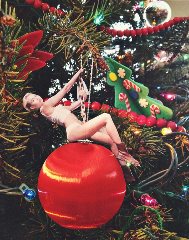 Only Christmas decoration I am ok with