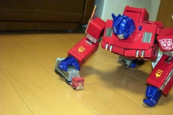 Optimus Prime playing with himself