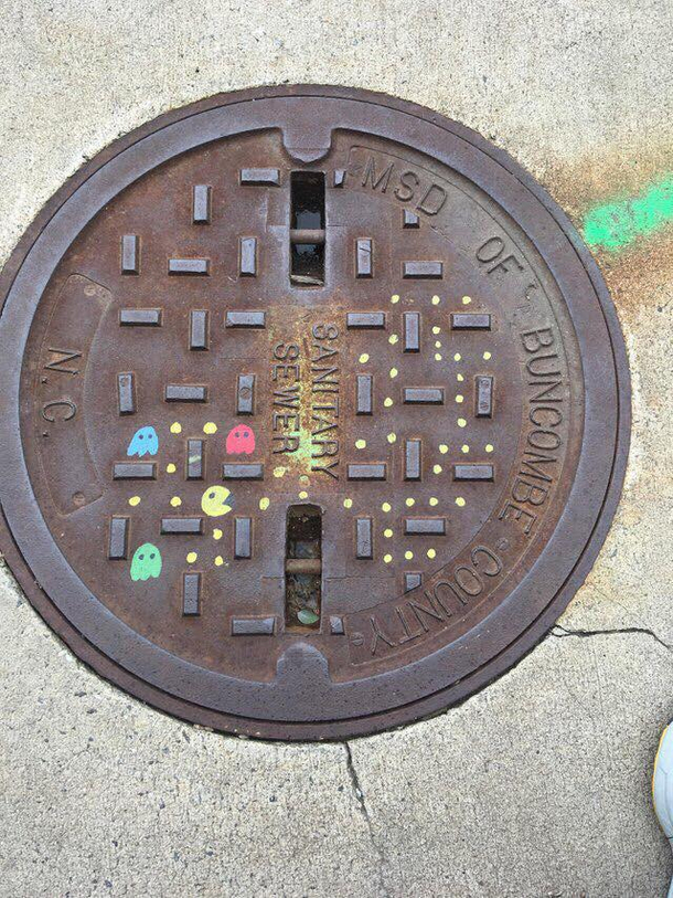 Pac-Manhole