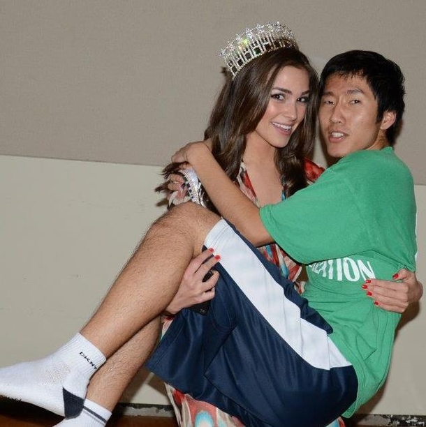 Pic #1 - A girl from my school won Miss Universe My friend was lucky enough to get a picture with her