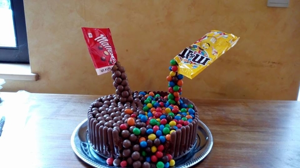 Pic #1 - Gravity cake