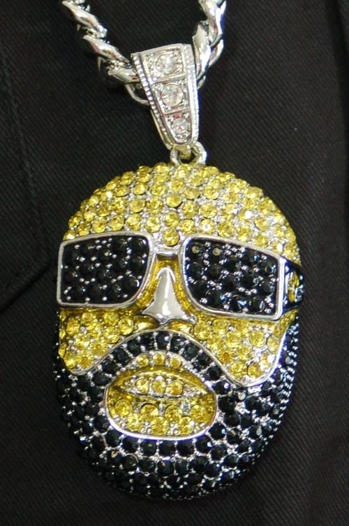 Pic #1 - Rick Ross and his chains