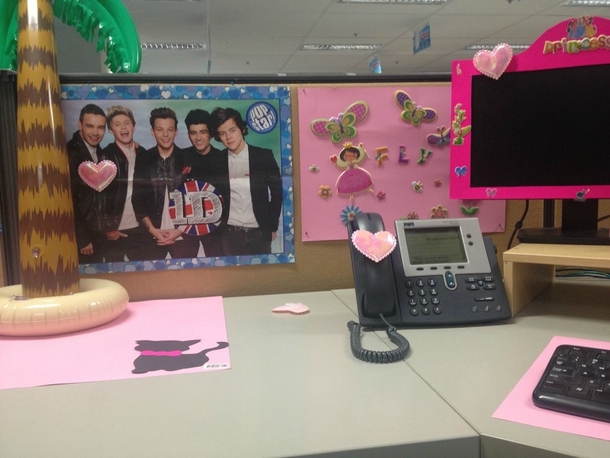 Pic #3 - Workmate is away fixed his desk all pretty