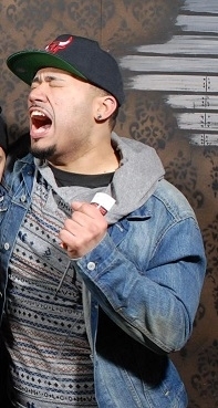 Pic #4 - Theres a lot you can do at a haunted house