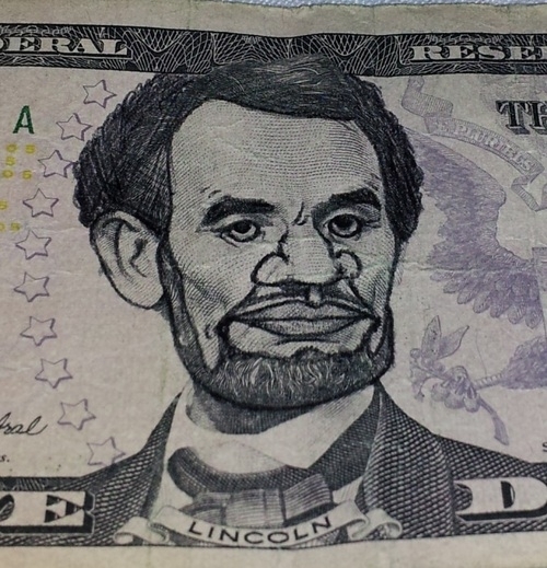 Pic #7 - Artwork on dollar notes