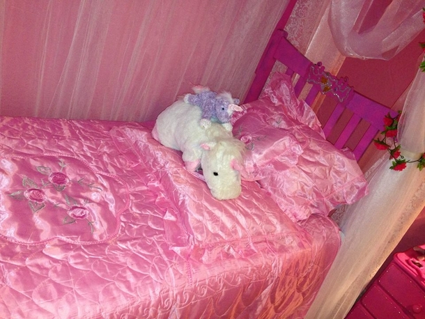 Pic #8 - Ive been overseas for two months I came back yesterday and discovered that my house-mates have renovated my bedroom