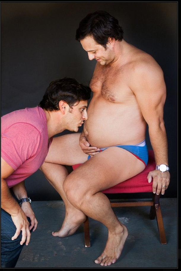 Pic #9 - My wife didnt want to take maternity pictures so I hired a photographer and took her place