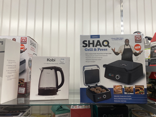 Ran into basketball legends Kobe and Shaq at the store today